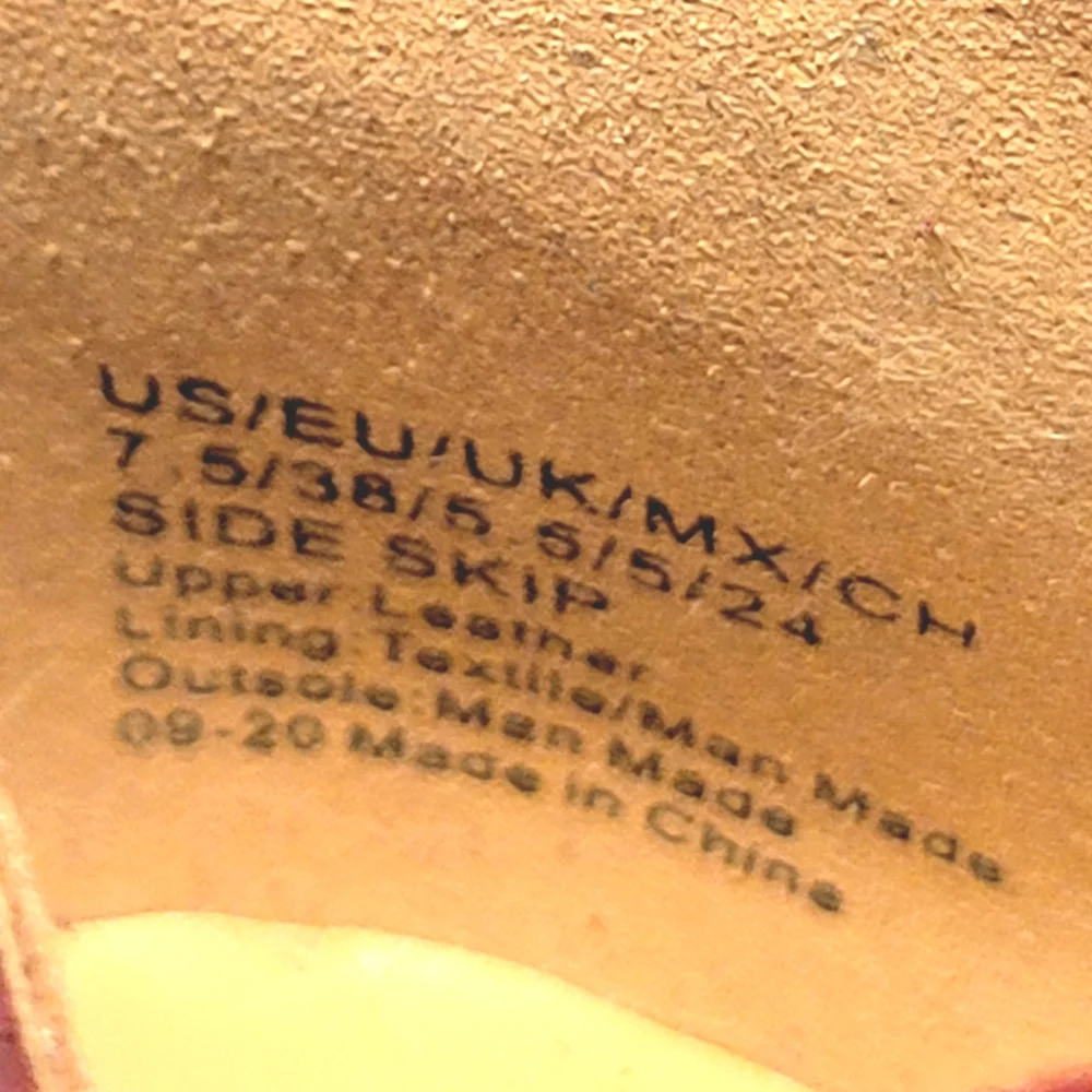KENNETH COLE REACTION Side Skip Wine Ankle Boots - Picture 7 of 7